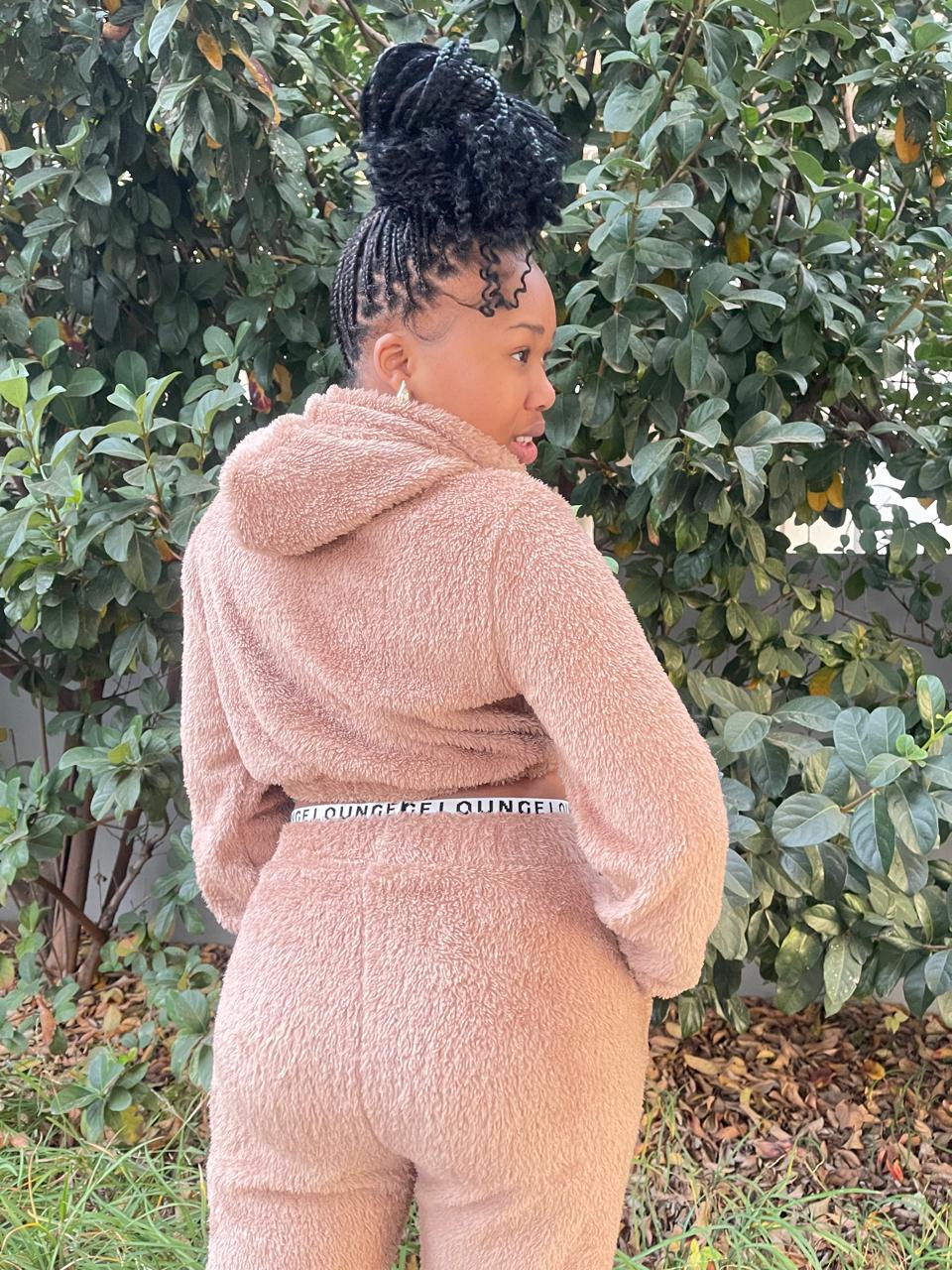 Trendy two-piece tracksuit for a fashionable and bold look