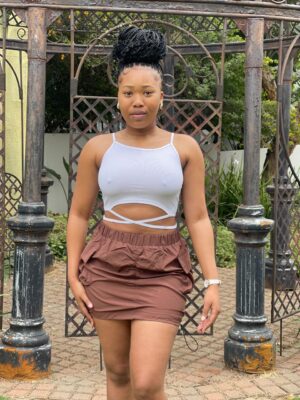 Classic non-stretch skirt for women and girls, perfect for any occasion