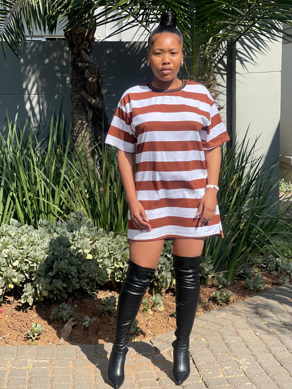 Fashionable oversized tee for women and girls, combining comfort and style