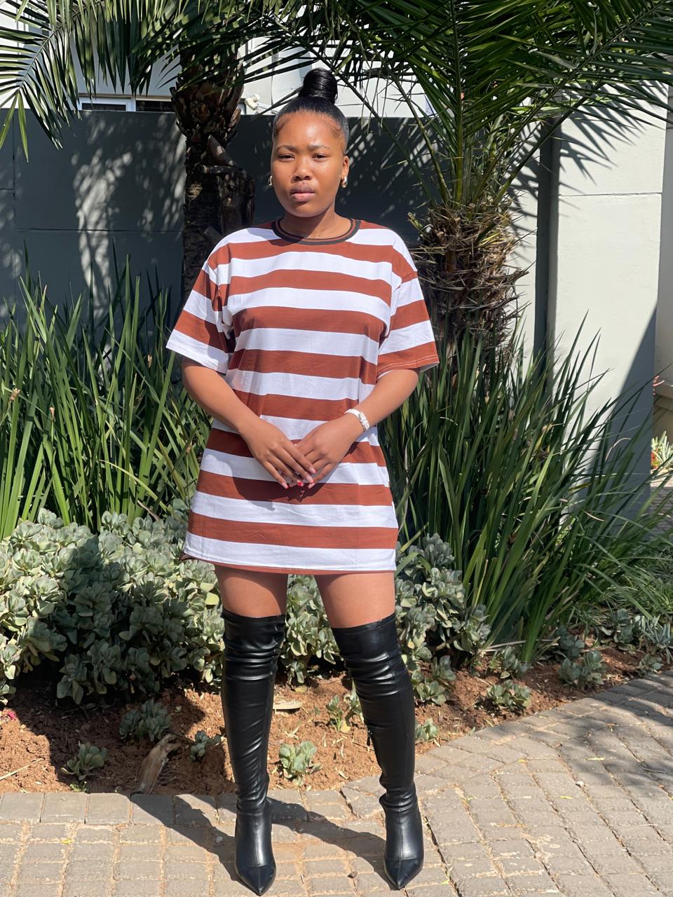 Fashionable oversized tee for women and girls, combining comfort and style