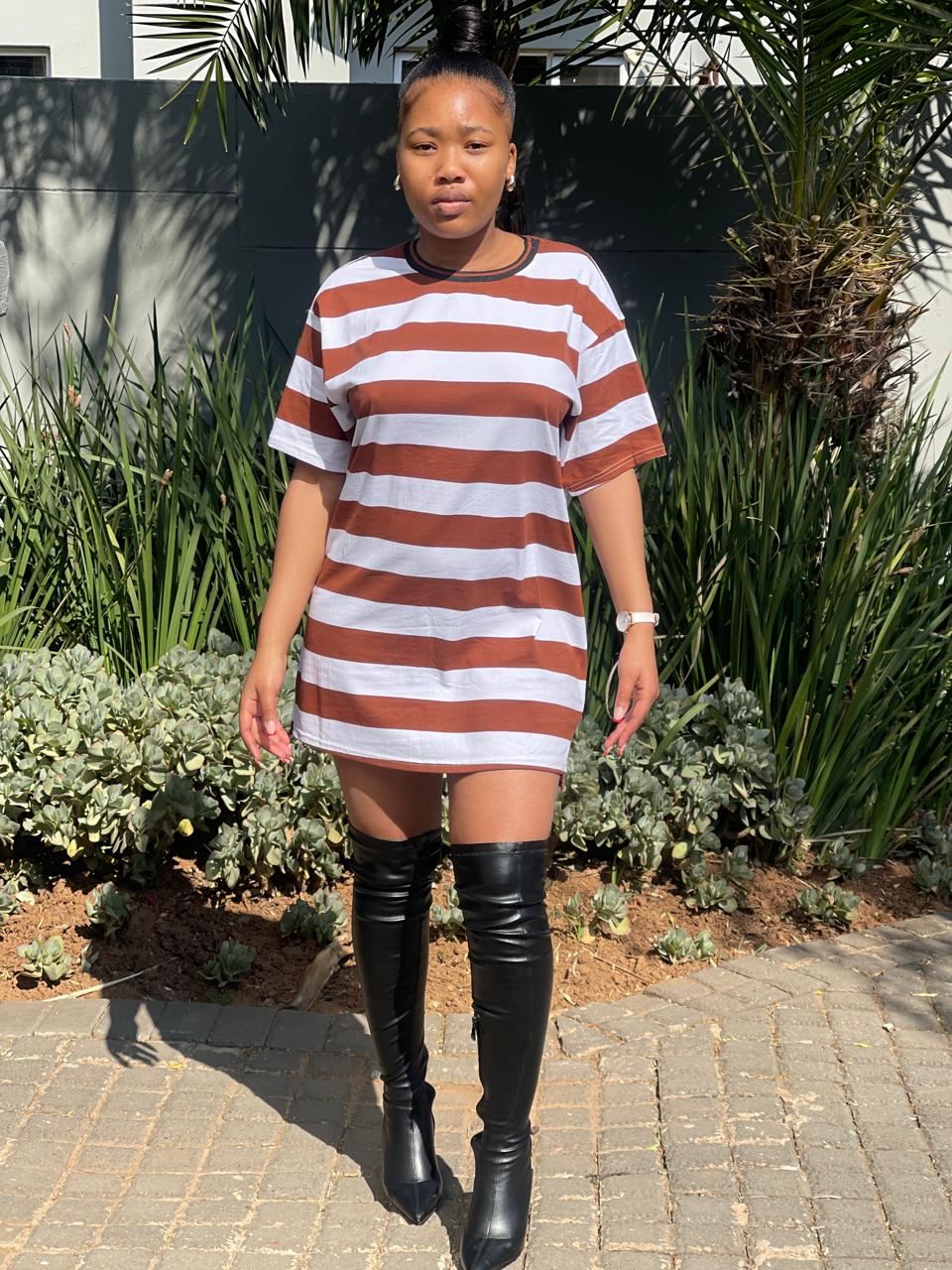 Fashionable oversized tee for women and girls, combining comfort and style
